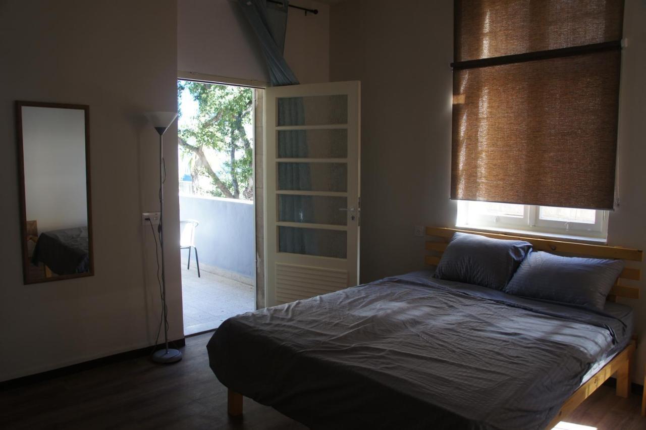 City Hall Hostel Хайфа Екстериор снимка