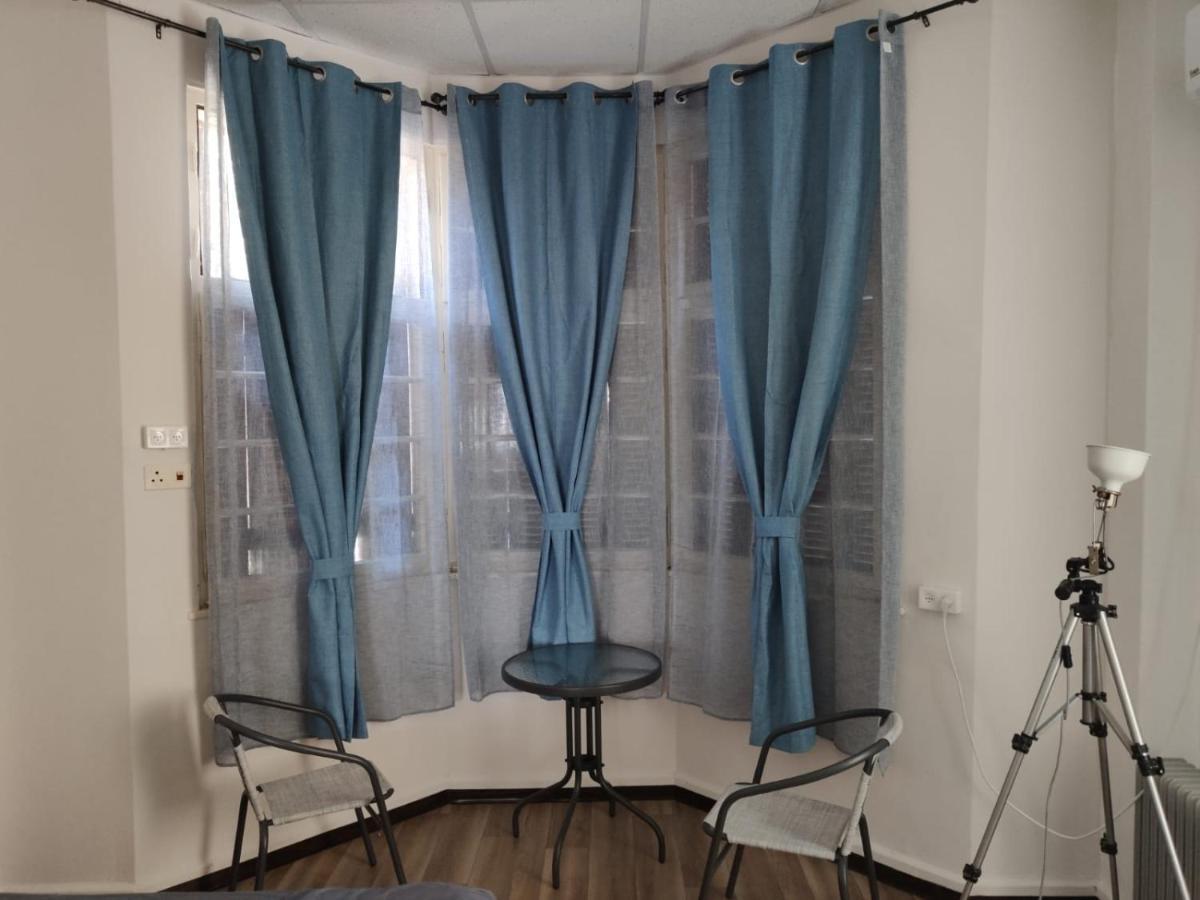 City Hall Hostel Хайфа Екстериор снимка