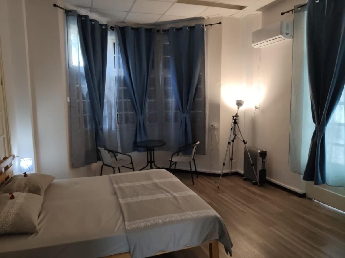 City Hall Hostel Хайфа Екстериор снимка