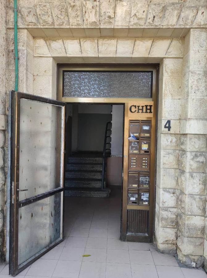 City Hall Hostel Хайфа Екстериор снимка