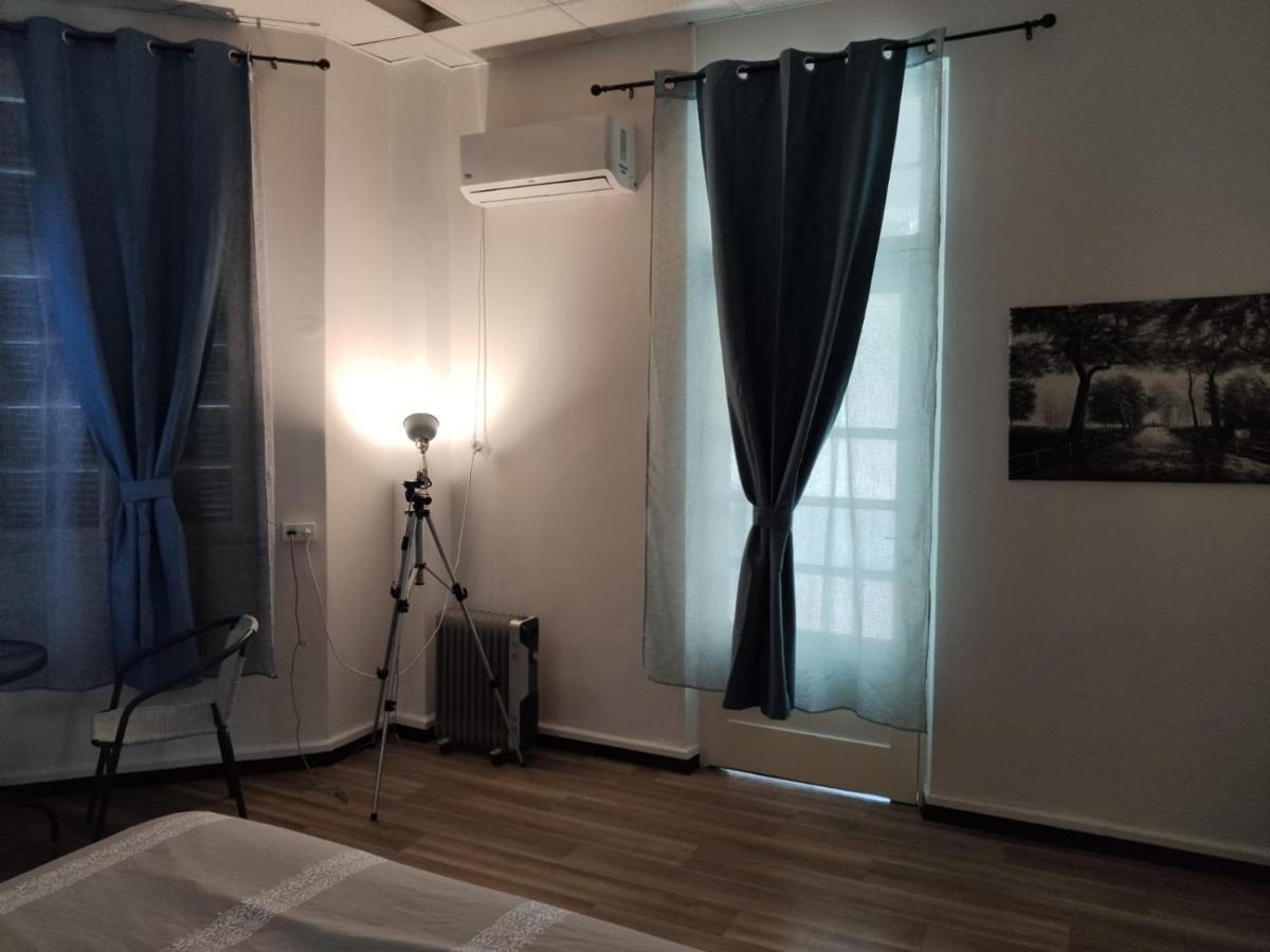 City Hall Hostel Хайфа Екстериор снимка